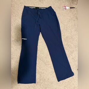 Sketchers Scrub Reliance 3-Pocket Mid-Rise Straight Leg Pant (4 pairs)